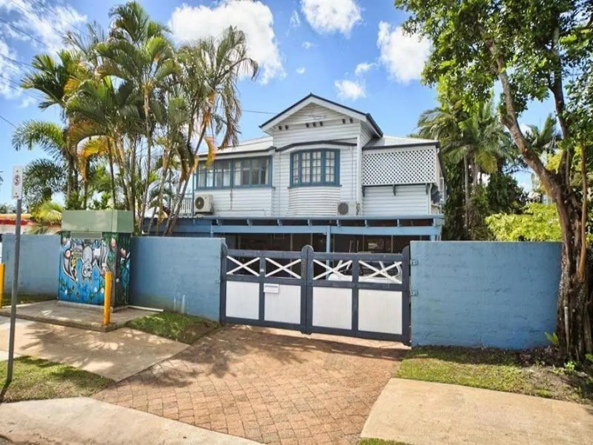 Cairns Sunshine Lodge